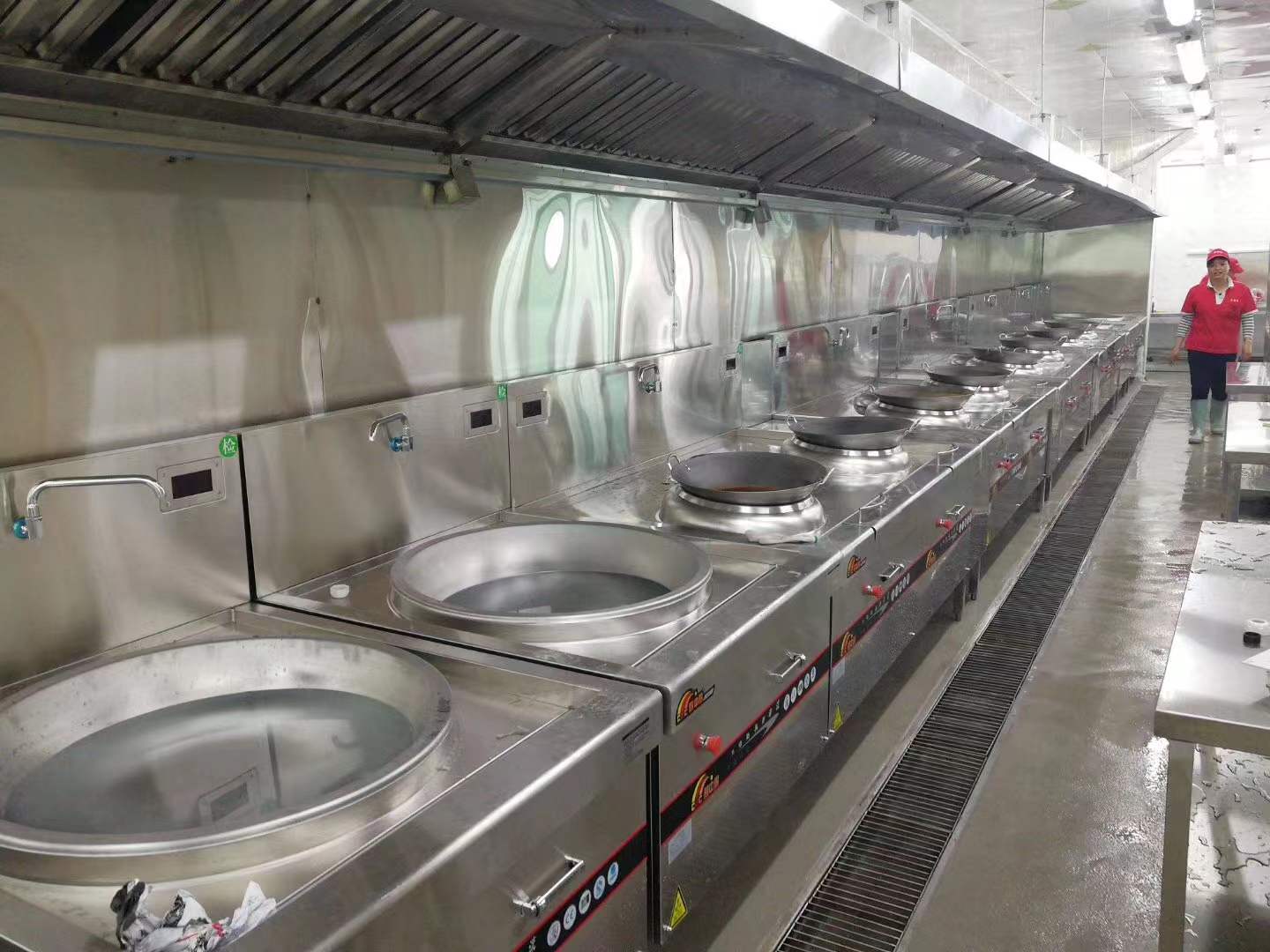 700人食堂厨房设备工程设计怎么配置烹调间